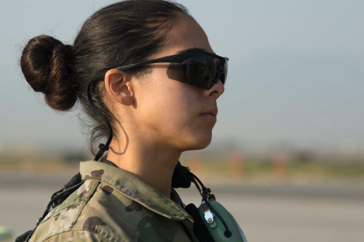 VA assistance for transitioning female service members